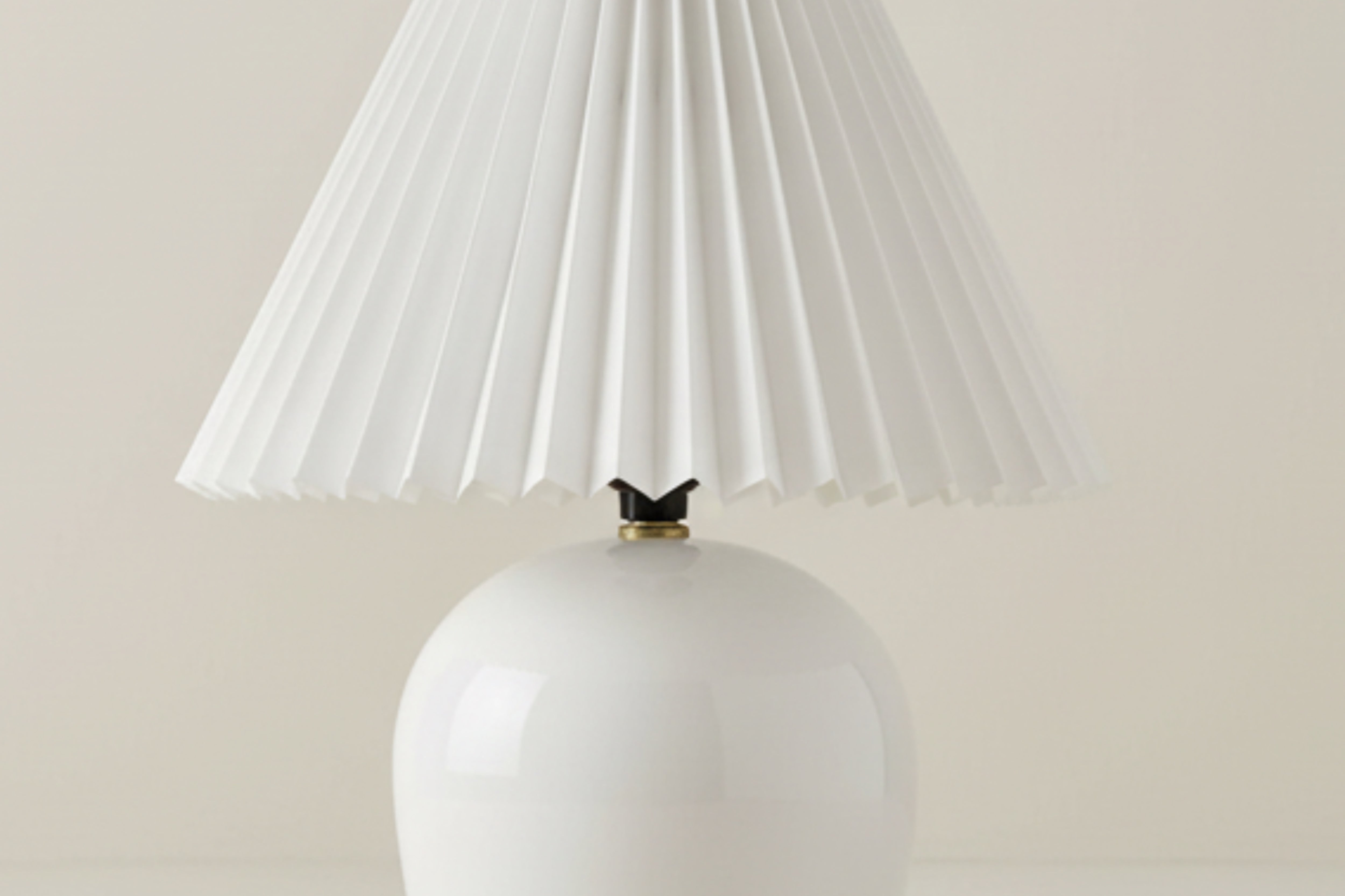 Shcheglovo Translucent Table Lamp-4