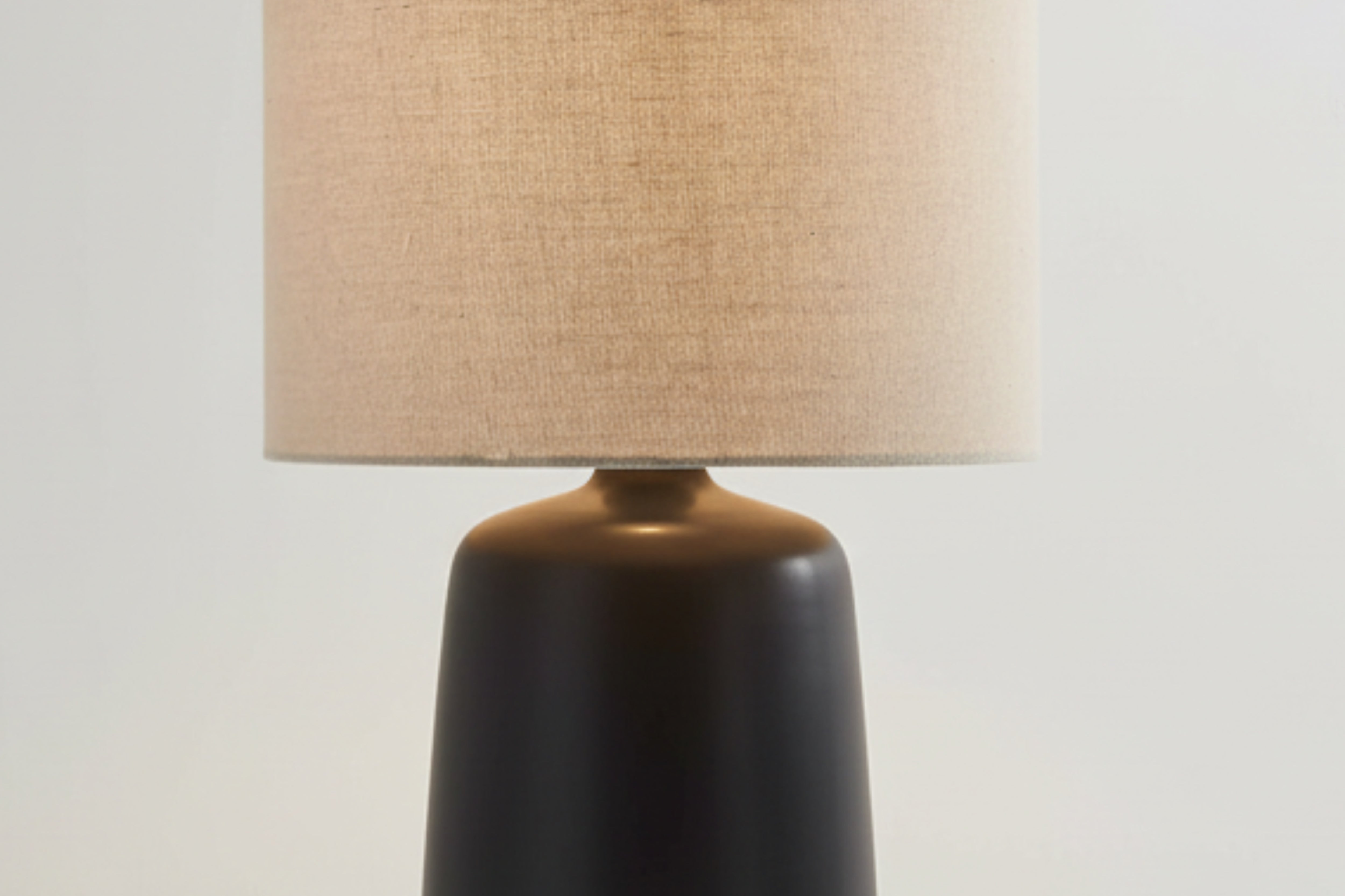 Chiquimula Black Table Lamp-5