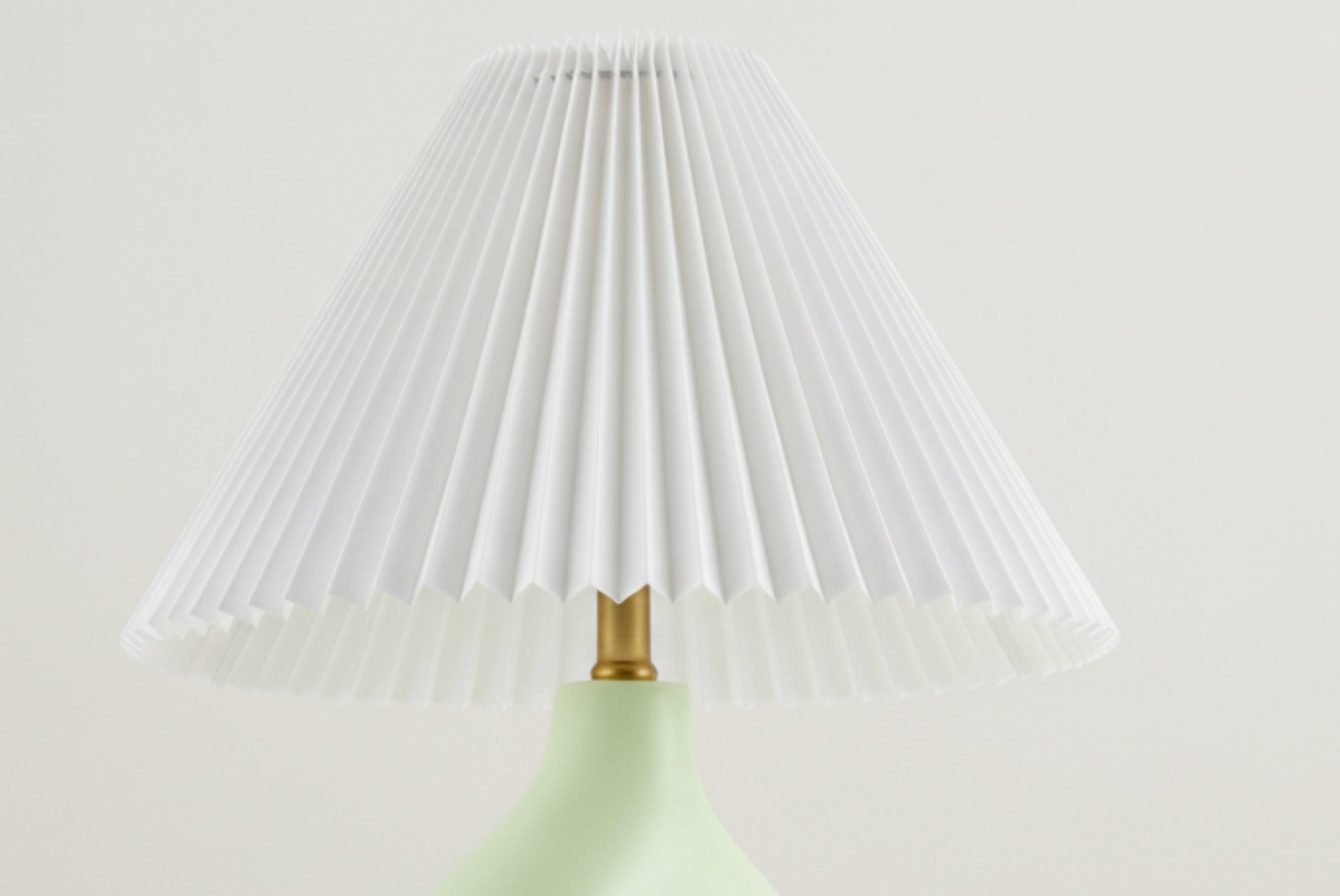 Ottenhofen White Table Lamp-3
