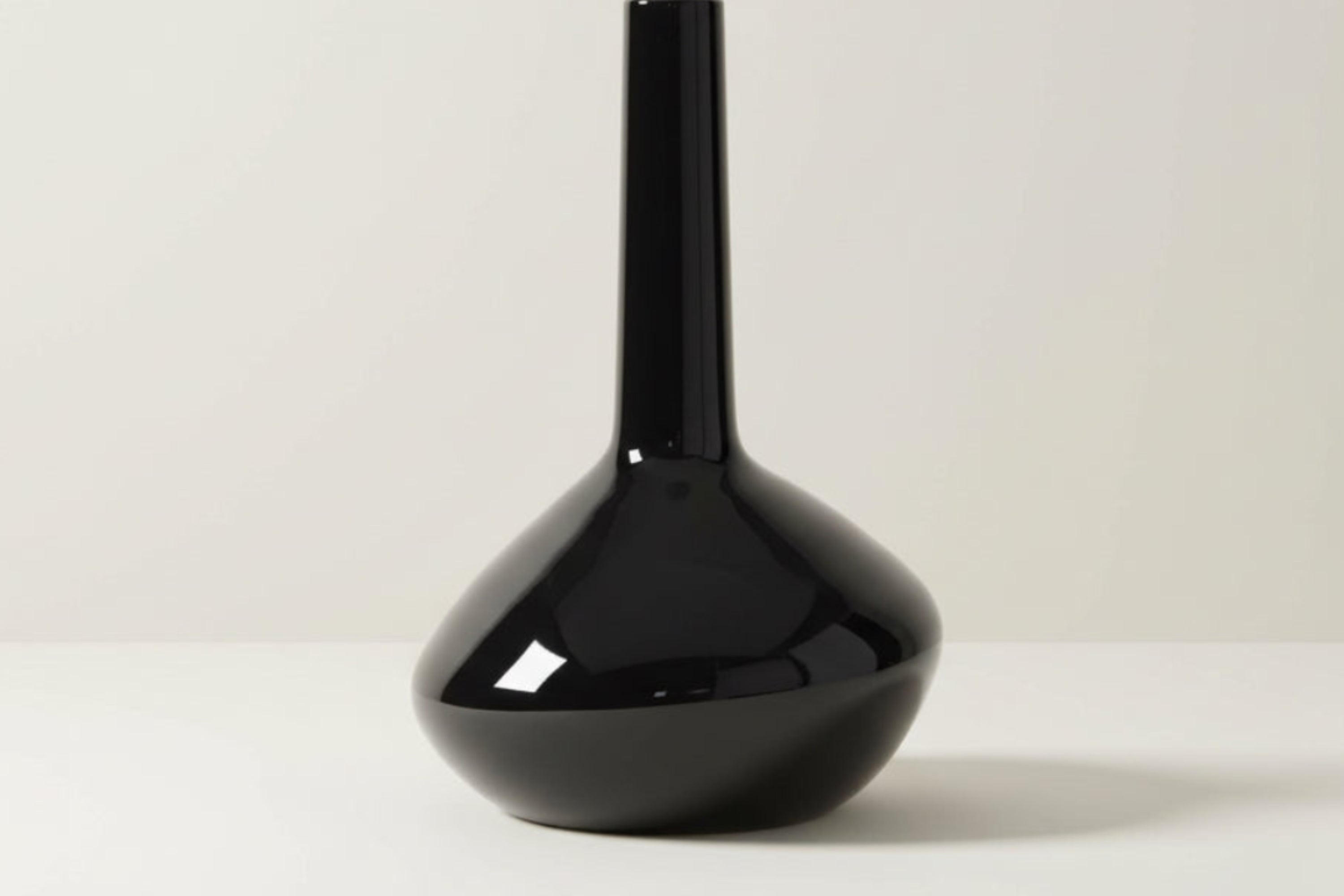 Neuenhagen Black Rattan Ceramic Table Lamp-1