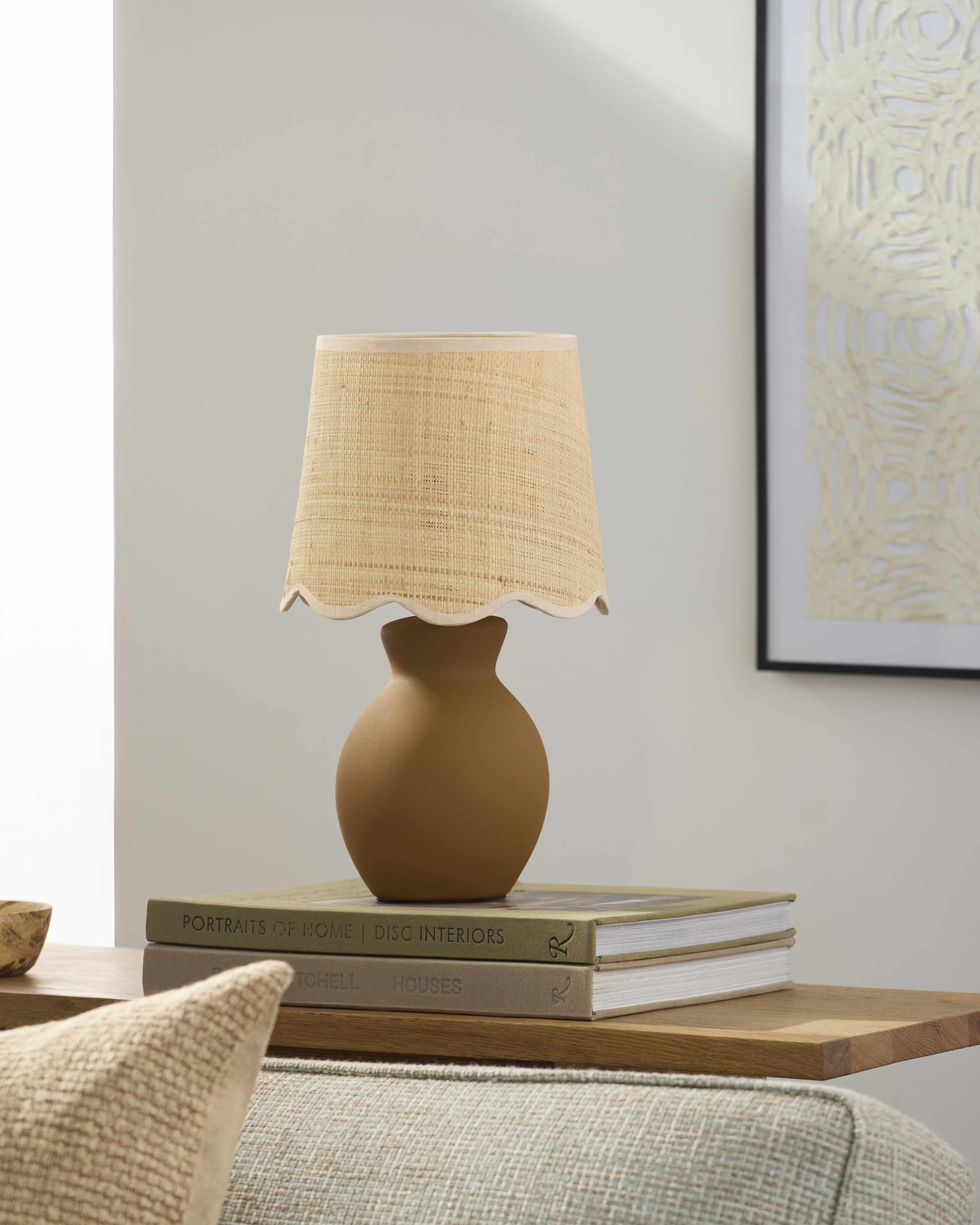 Salgareda Beige Table Lamp-1