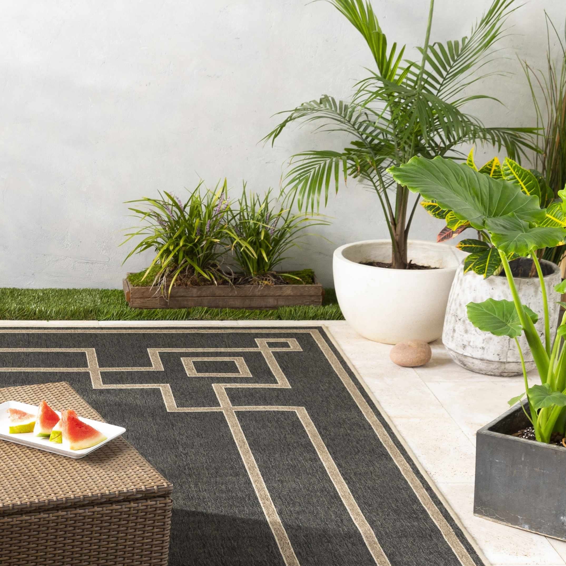 Janamuato White Geometric Cement Planter-4